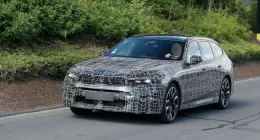 BMW 5 Serisi ve i5 Facelift: Yenilenen Yüzüyle Yollara Çıkıyor