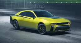 Yeni Dodge Charger Super Bee 2027: 608 Beygirlik Safkan Güç