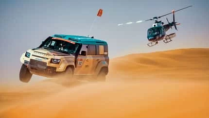 Ralli Rüzgarları: Land Rover Defender Dakar 635 Beygir Gücüyle Yollara Çıkıyor