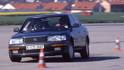Lexus LS 400: Tarihi Testi ve Lüks Segmentindeki Etkisi
