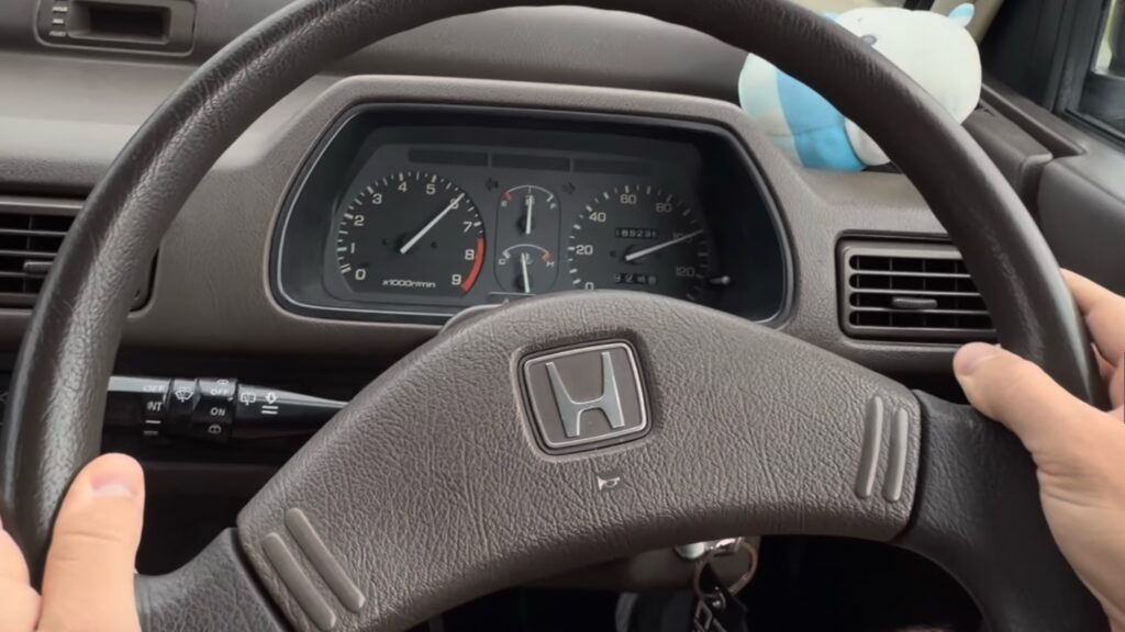Japon İkonu Honda Acty: 0-100 Km/s Hıza Ulaşmak Bir Ömür Sürüyor