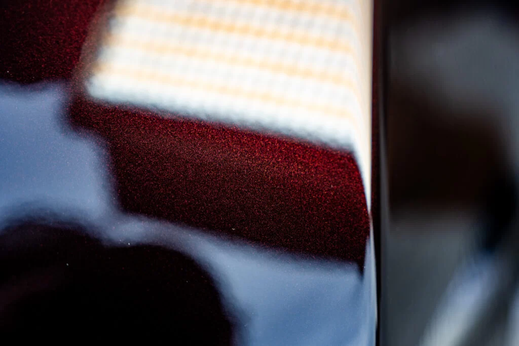 2027 Dodge Charger Serisine Yeni Renk Seçeneği: Red Oxide