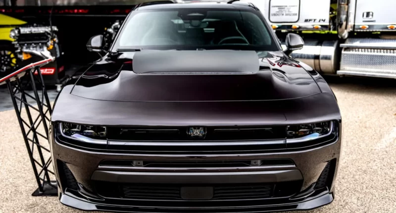 2027 Dodge Charger Serisine Yeni Renk Seçeneği: Red Oxide