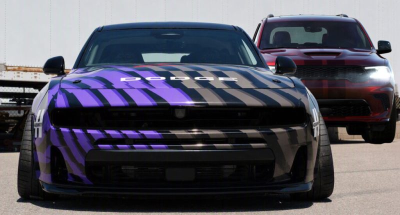 Dodge Charger ve Durango Yenilikleri: Manuel Vitesli Drift Canavarları ve Özel Renkler