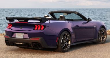 Ford Mustang Dark Horse SC Convertible ile Açık Hava Performansında Zirveye Çıkıyor