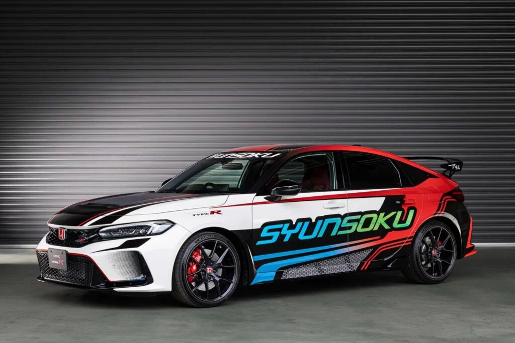 Minik Hayranlar İçin Honda Civic Type R Tasarımlı Ayakkabılar