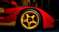 İki Kez Kaza Yapan McLaren F1 GTR Rekor Fiyatla Satıldı