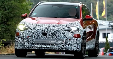 Yeni Elektrikli Mercedes-AMG GLA: Kompakt SUV Segmentinde Güç Dengelerini Değiştiriyor