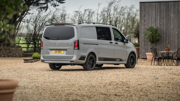 Mercedes Vito Sport-X ile Dinamik Ticari Araç Segmentine Giriş Yapıyor