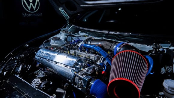 Volkswagen'den 1000 Beygirlik Canavar: İşte Karşınızda Mega Golf