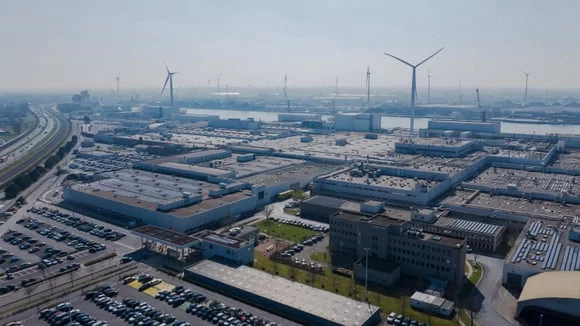 Geely Avrupa stratejisini mevcut fabrikalarla güçlendiriyor
