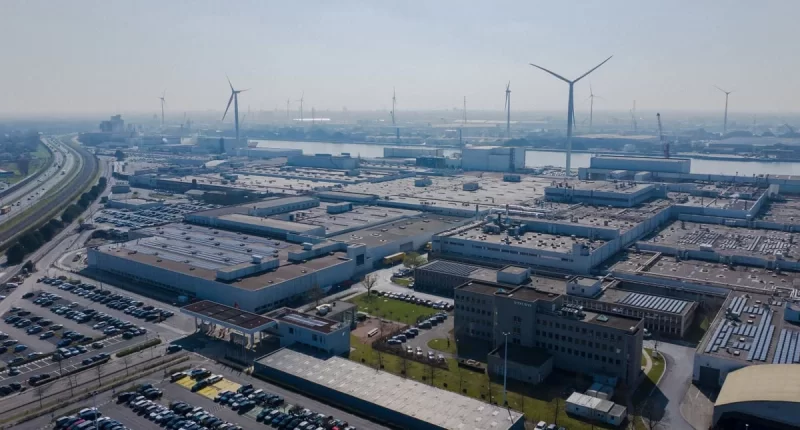 Geely Avrupa stratejisini mevcut fabrikalarla güçlendiriyor