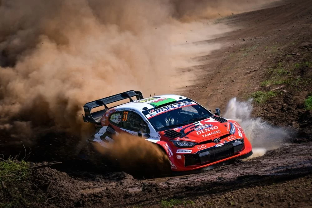 WRC Paraguay Rallisi: Lastik Sorunları ve Kaos Dolu Bir Cuma