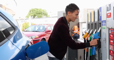Yeni Akaryakıt Vergisi Düzenlemesi 2028'e Ertelendi: Sürücüler İçin Ne Anlama Geliyor?