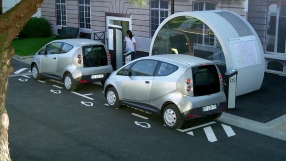 Paris'te Paylaşımlı Araç Dönemi Yeniden Başlıyor: Autolib'in Mirası mı, Yeni Bir Başlangıç mı?