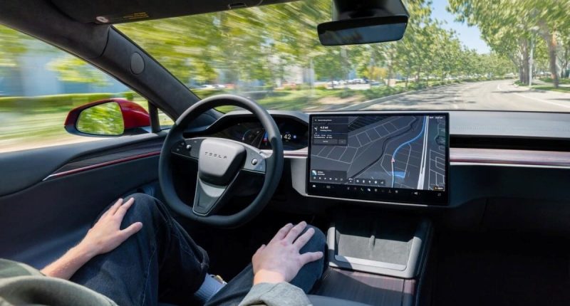 Tesla Full Self-Driving Avrupa yollarında: Güvenlik testleri neden gizli tutuluyor?