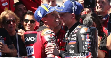 MotoGP Aragon mücadelesinde Marco Bezzecchi ve Marc Marquez rekabeti