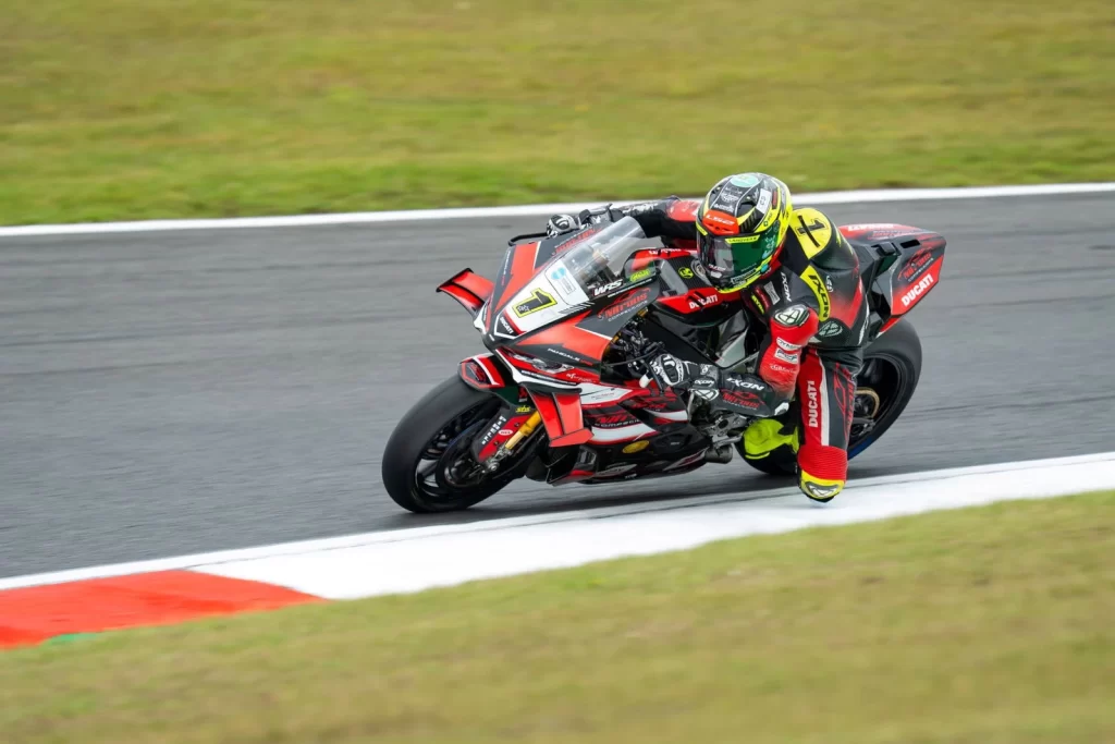 Kyle Ryde BSB Cadwell Park - Kyle Ryde ve BSB Cadwell Park: Podyum Mücadelesinde Zorlu Bir Zafer
