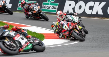 Kyle Ryde BSB Cadwell Park - Kyle Ryde ve BSB Cadwell Park: Podyum Mücadelesinde Zorlu Bir Zafer
