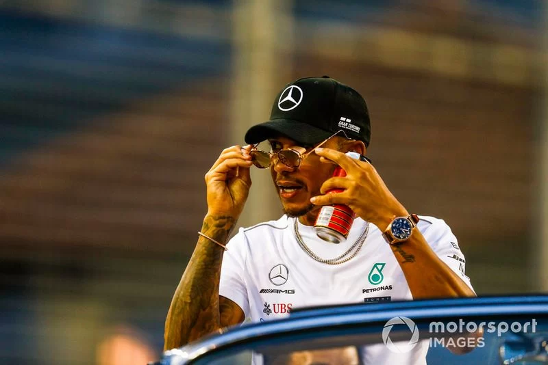 F1 pilot yönetimi - Lewis Hamilton ve Toto Wolff: F1'de Sınırları Zorlayan Özgürlük
