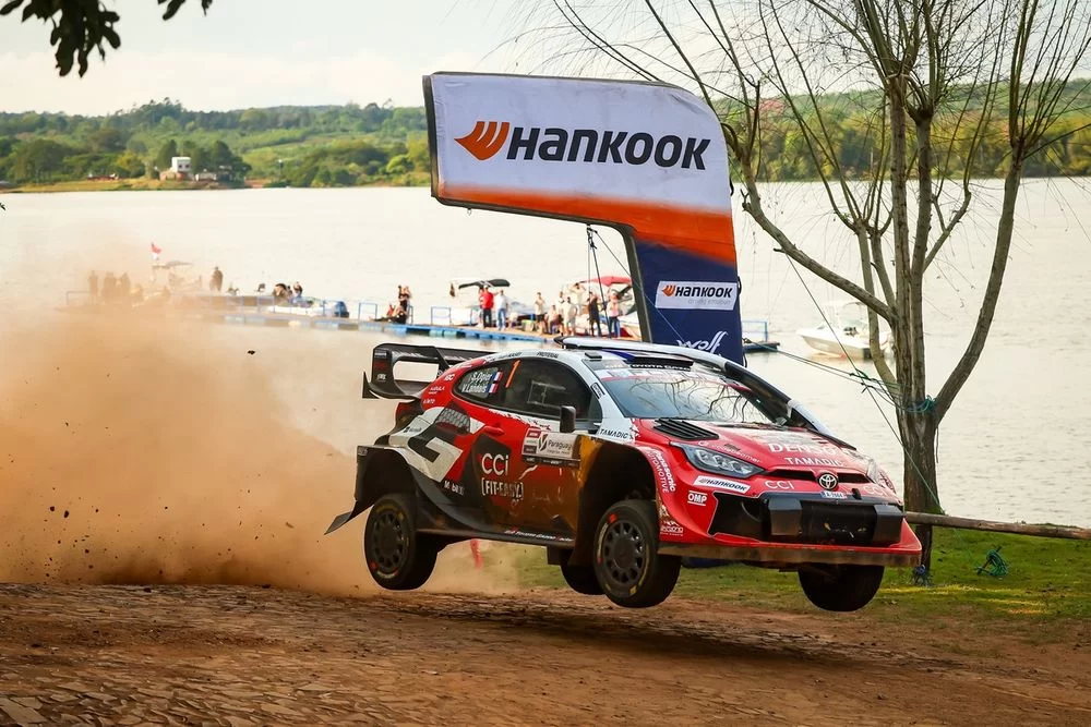 Sébastien Ogier ve WRC yönetimi arasında Sébastien Ogier özür krizi çözüldü
