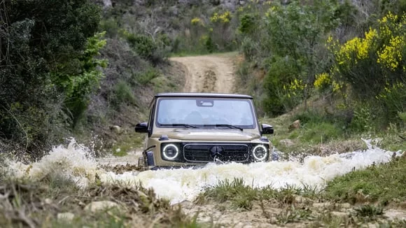 Mercedes-Benz'den Devrim: Suda Hareket Edebilen Mercedes Araç Patenti