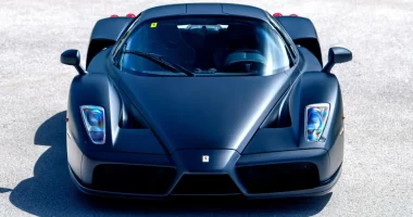 Matte Ferrari Enzo Efsanesi: Kraliyet Ailesinden Gelen Nadide Parça