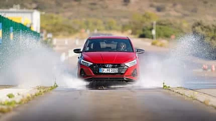 Küçük Otomobiller İçin En İyi 195/55 R 16 Dört Mevsim Lastikleri