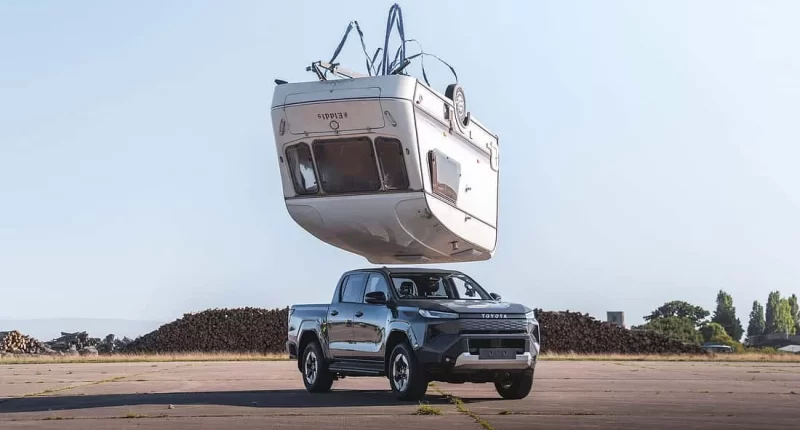 Elektrikli Toyota Hilux: Efsanevi Dayanıklılık Testi Geri Döndü