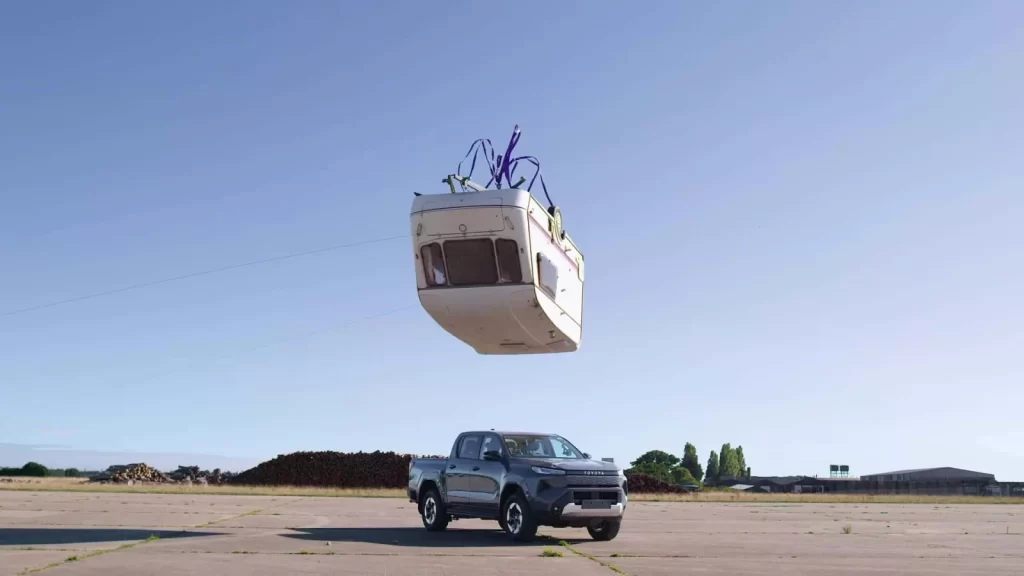 Elektrikli Toyota Hilux: Efsanevi Dayanıklılık Testi Geri Döndü