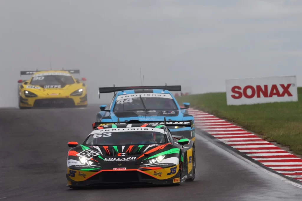 British GT şampiyonluk yarışında büyük değişim: Donington Park zaferi