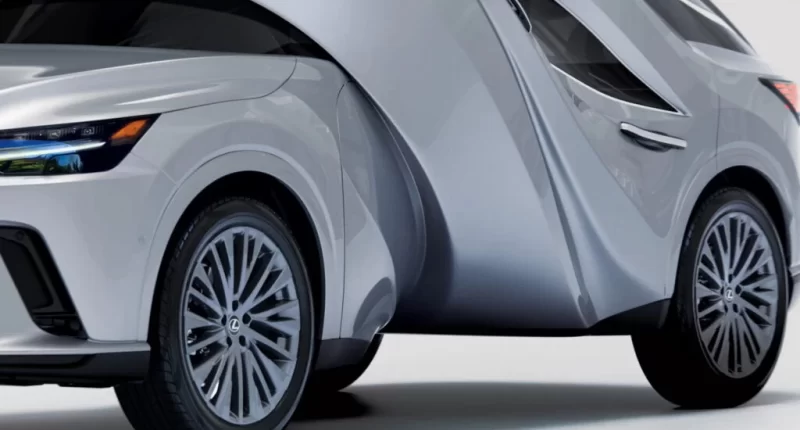 Lexus ve MSCHF Sanat Kolektifi: Dijital Dünyanın Fiziksel Yansıması