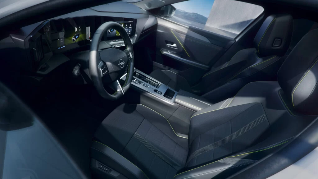 Yeni Opel Astra GSE Line: Efsanevi OPC Gücüne Göz Kırpıyor