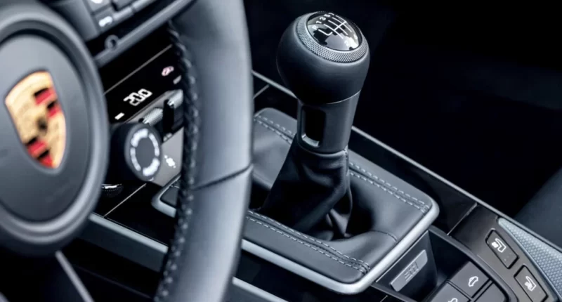 Porsche, Hibrit Modeller İçin Çift Kavramalı Manuel Şanzıman Geliştiriyor