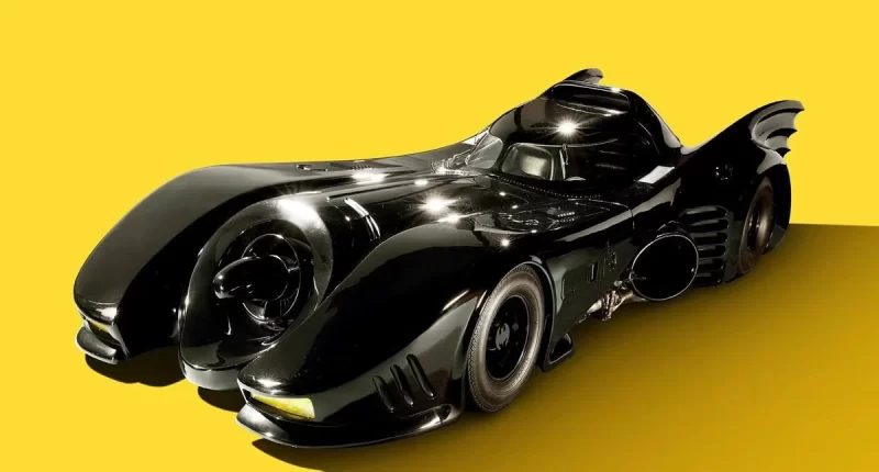 Orijinal Batmobile açık artırmada: Efsanevi araç 7 milyon dolara alıcı bekliyor
