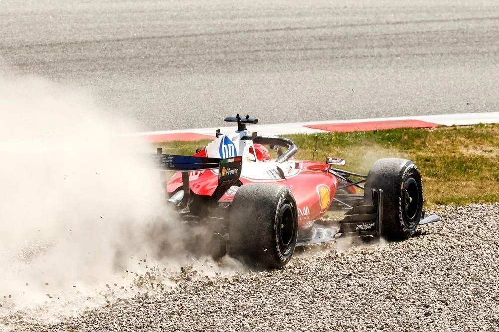 Charles Leclerc sürüş stili - Charles Leclerc neden Lewis Hamilton'ın sürüş stilini kopyalamadı?