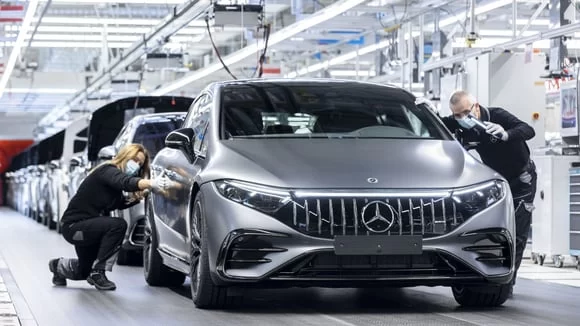 Mercedes-Benz tasarruf planı - Mercedes-Benz'de tasarruf planı: Çalışanları neler bekliyor?