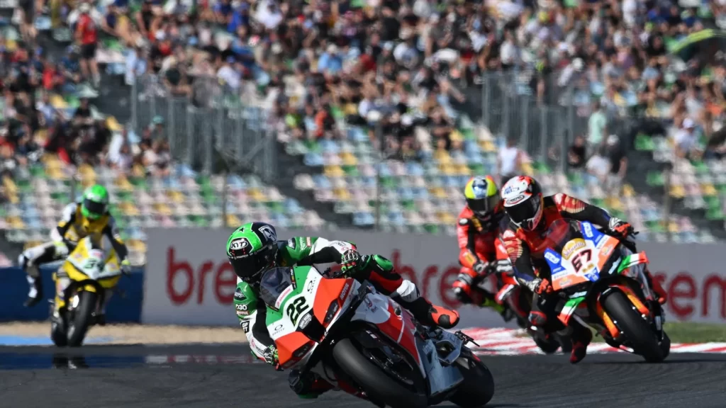 Alex Lowes WorldSBK mücadelesinde Ducati farkına dikkat çekti