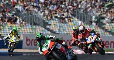 Alex Lowes WorldSBK mücadelesinde Ducati farkına dikkat çekti