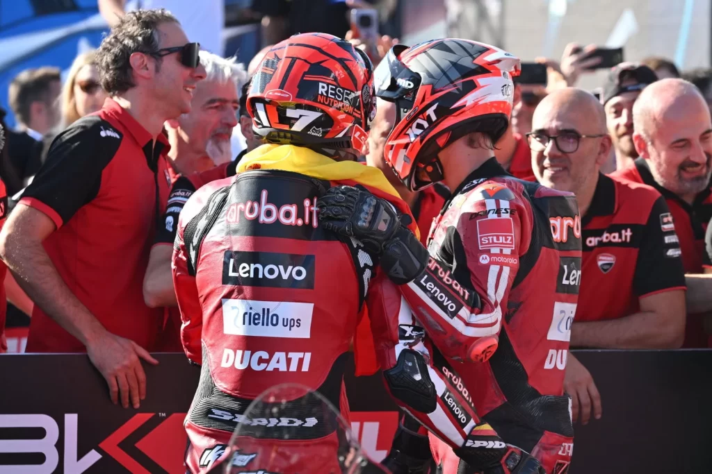 Iker Lecuona ve Nicolo Bulega Rekabeti: Dünya Superbike'ta Neler Bekliyor?