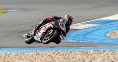 2026 British Superbikes Assen: Leon Haslam'dan Kusursuz Pol Pozisyonu