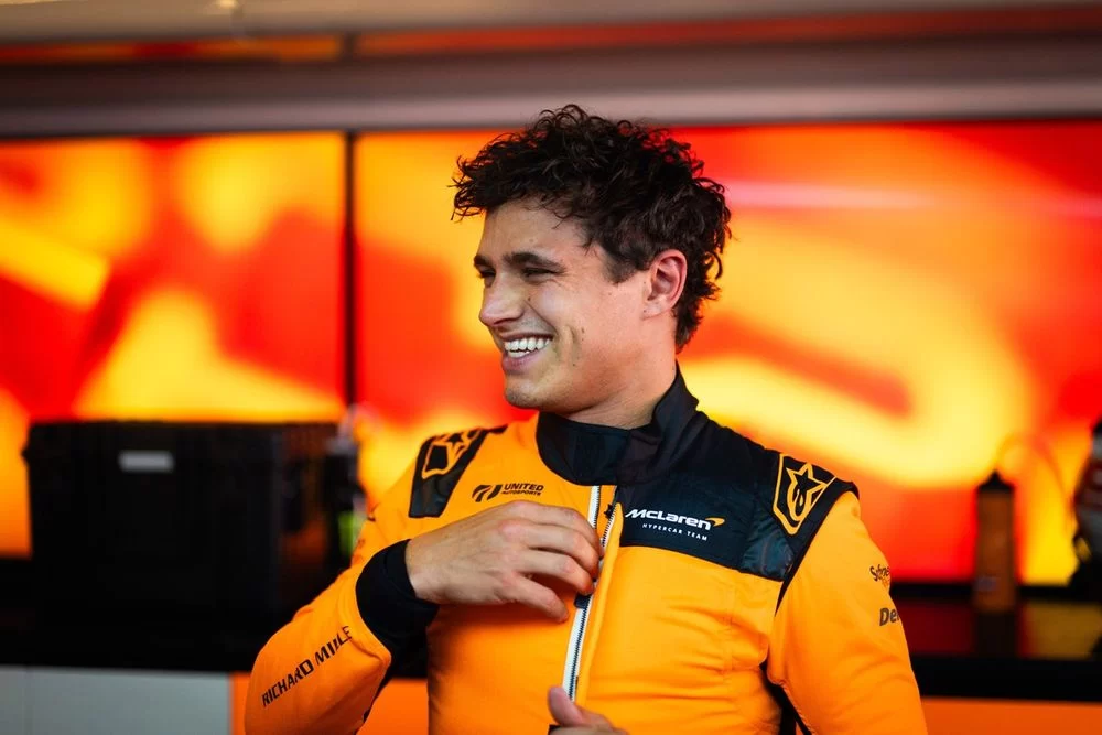 Lando Norris McLaren Le Mans Hypercar testinde direksiyona geçti