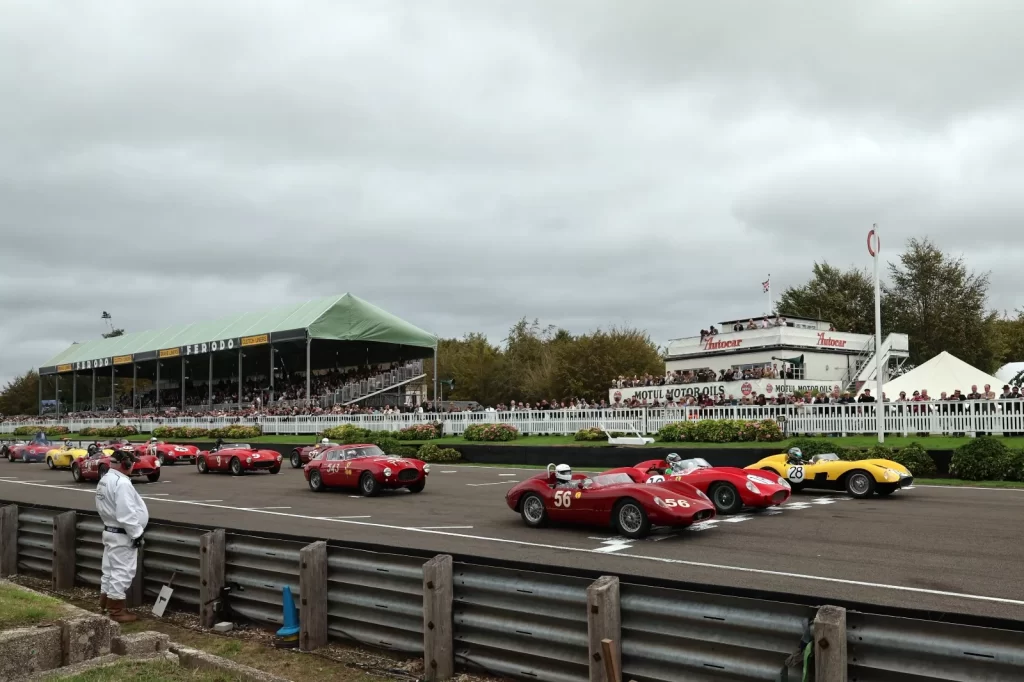 Goodwood Revival'da Jaguar Zaferi: Le Mans Efsanesi Andre Lotterer Zirvede