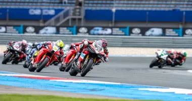 Scott Redding Assen BSB zaferiyle şampiyonluk iddiasını tazeledi