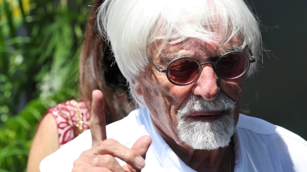 Bernie Ecclestone havalimanında silahla yakalandı: Bernie Ecclestone gözaltısı
