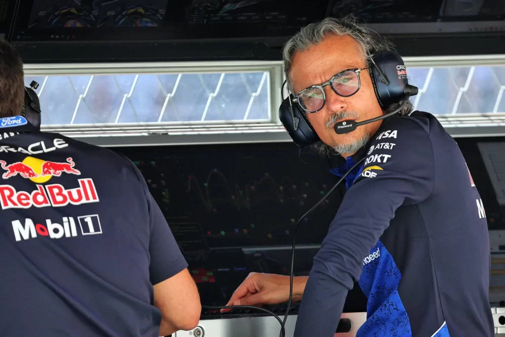 Red Bull'un İspanya GP'de Verstappen'i Yavaşlatan Kararı: Neden Geri Adım Atıldı?