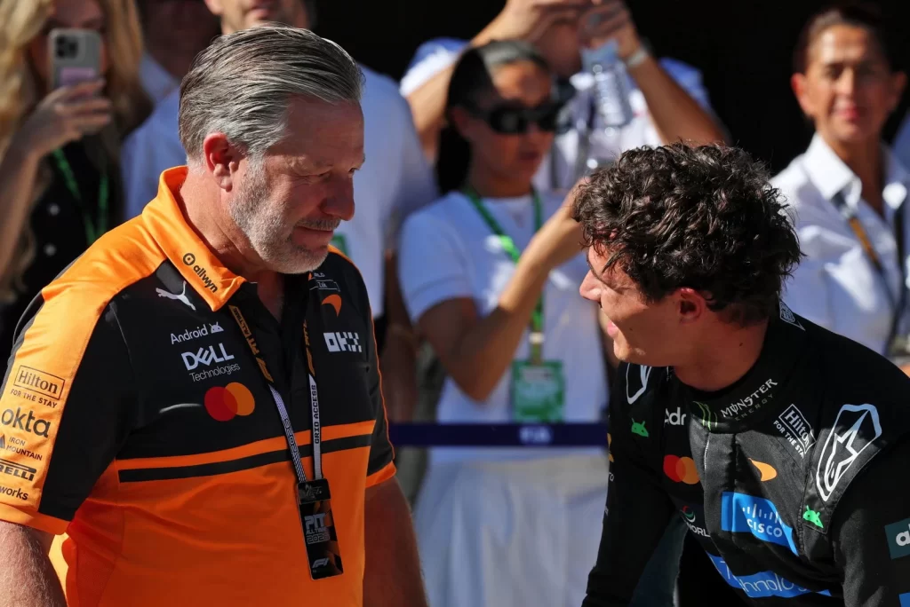Romain Grosjean ve Zak Brown Arasındaki Oscar Piastri Gerilimi Tatlıya Bağlandı