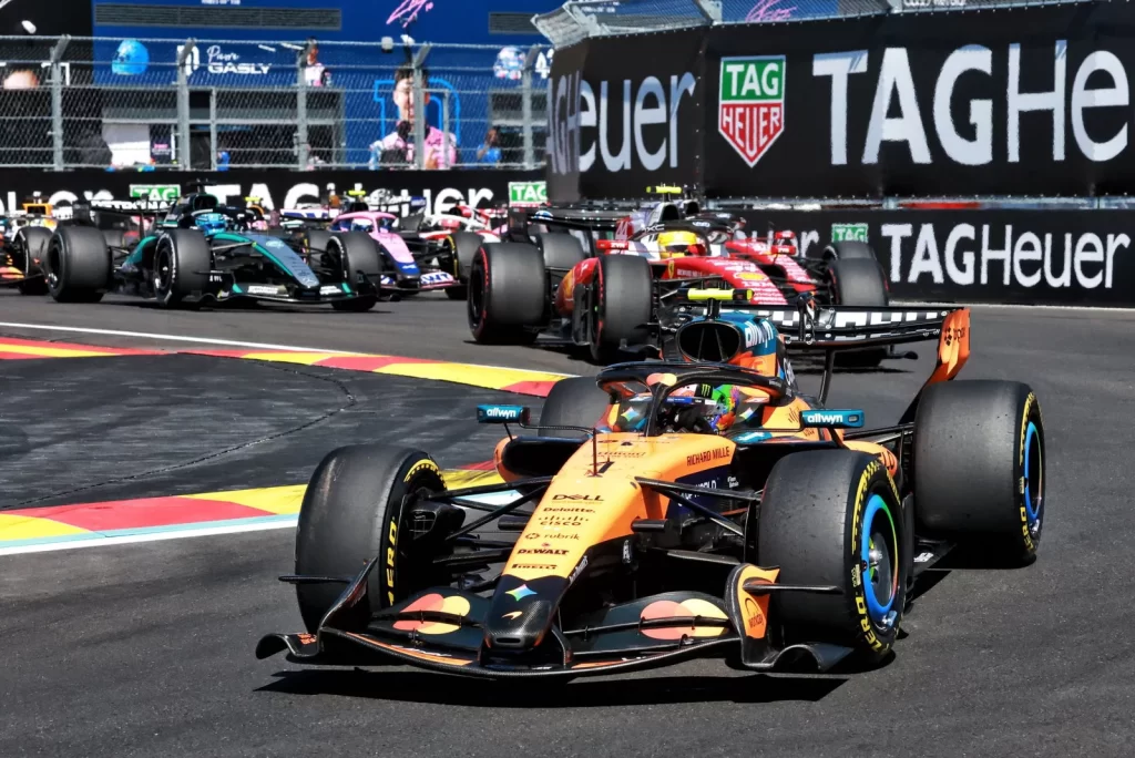 Formula 1 yarış mesafesi kural değişikliği 2027 sezonu için onaylandı