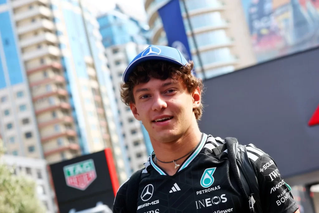 Max Verstappen ve Andrea Kimi Antonelli Rekabeti: Şampiyonluk Yarışında Bilinmezlik