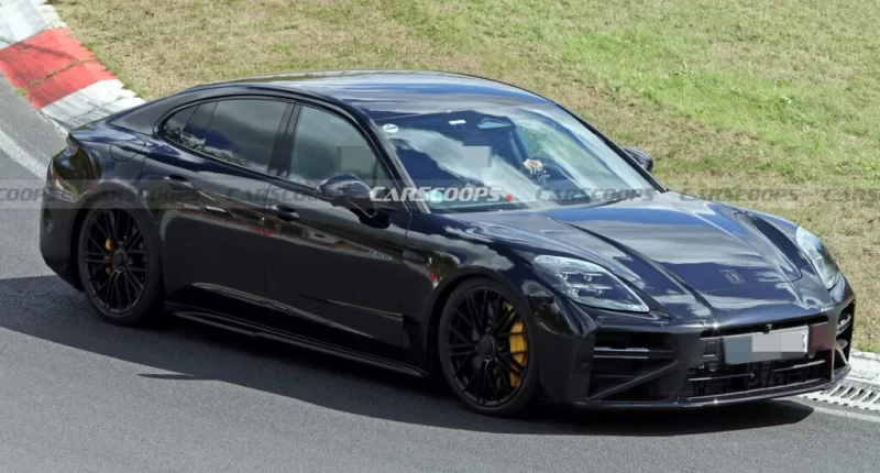 2028 Porsche Panamera makyajlı versiyonuyla Nürburgring'de görüntülendi
